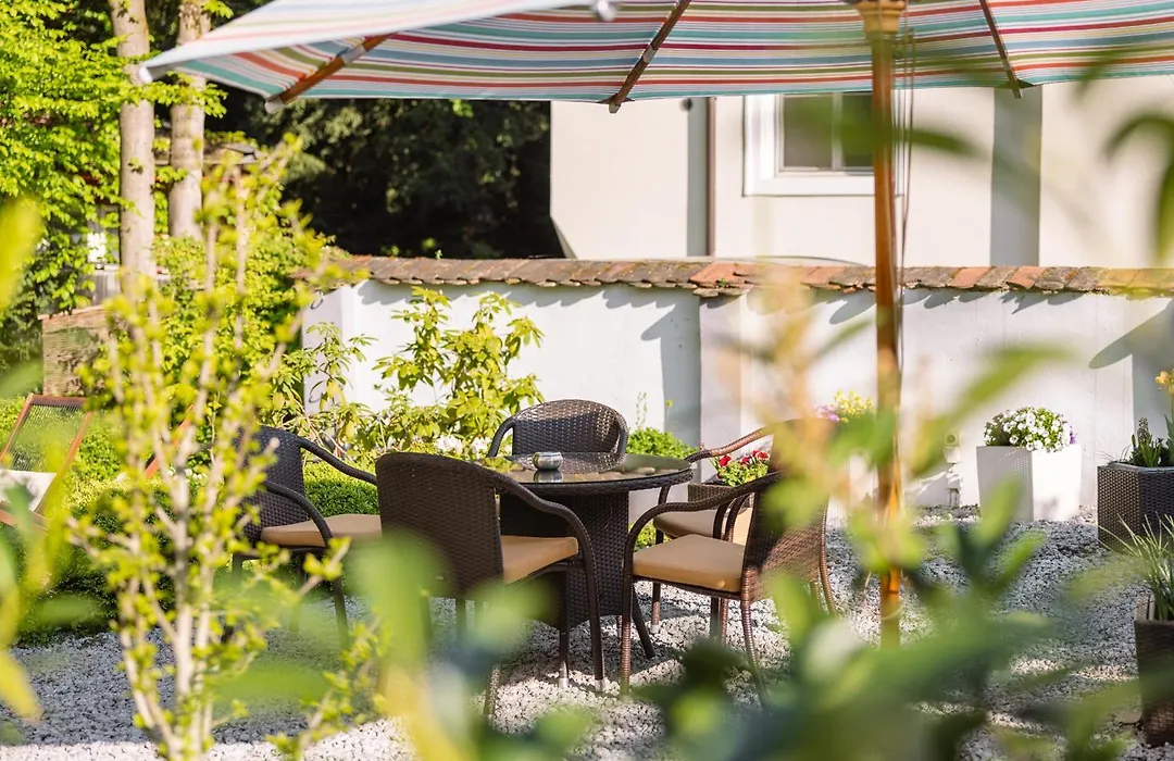 Hotel Spalentor - Ihr Sympathisches Stadthotel-1