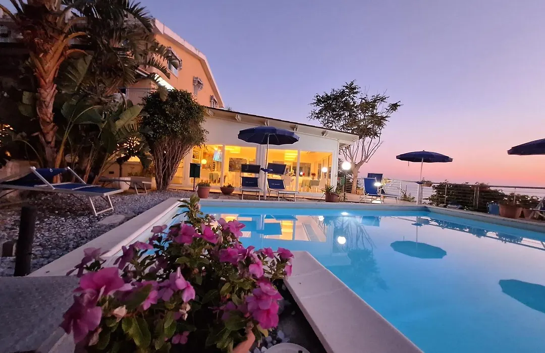Hotel Piccolo Mondo-1