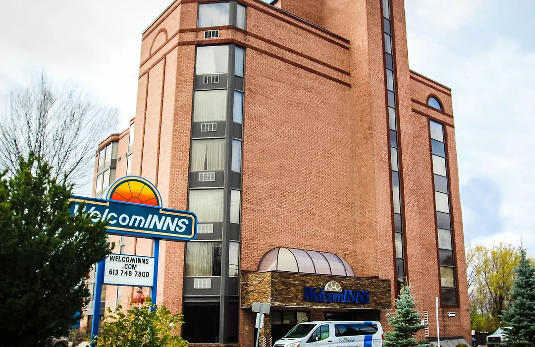 Welcominns Ottawa-1