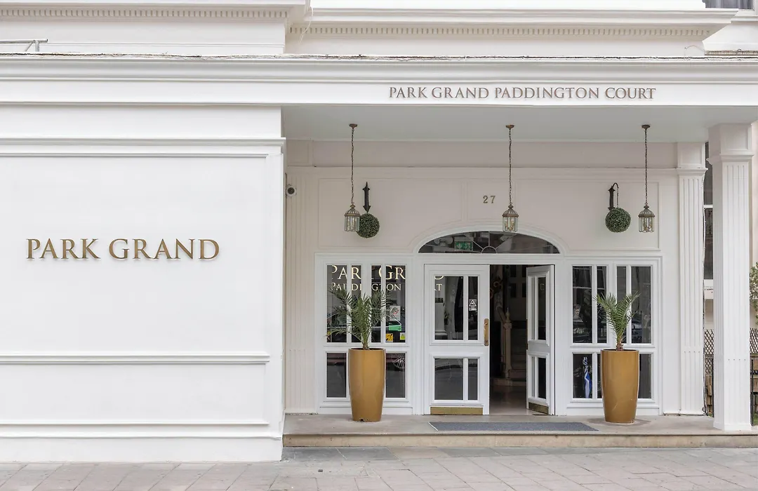 Park Grand Paddington Court-1