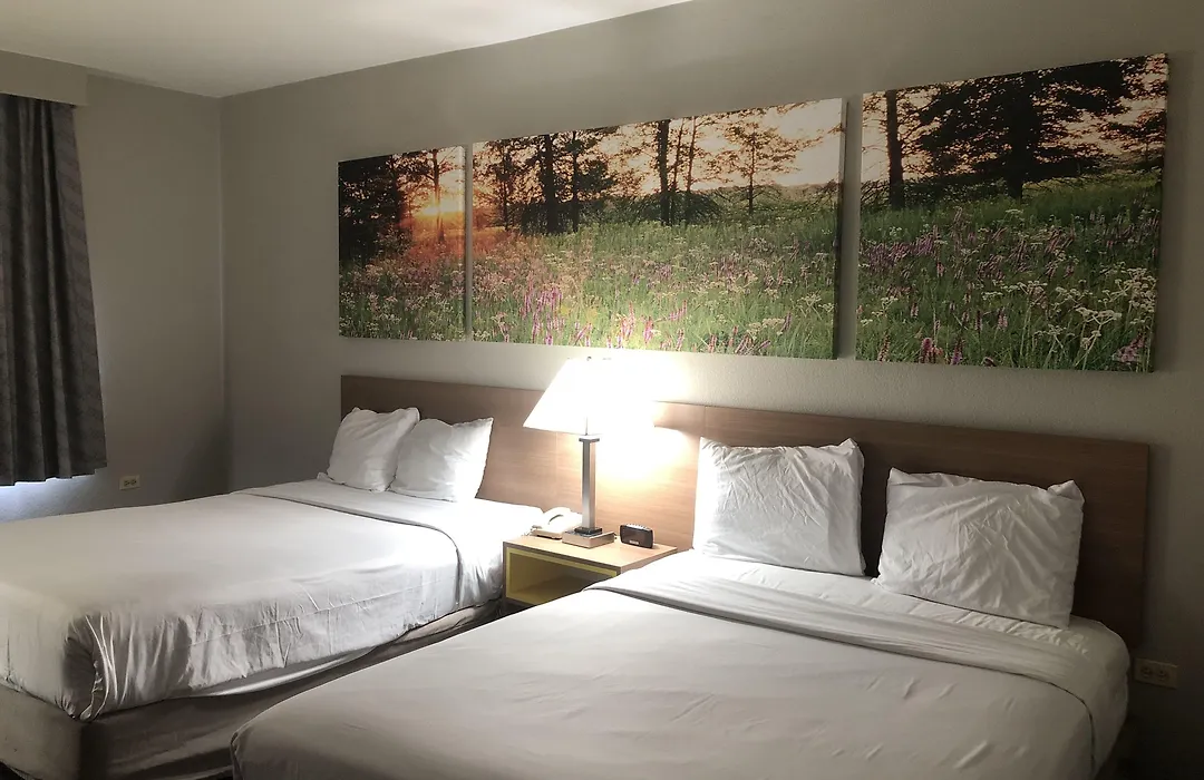 Days Inn & Suites By Wyndham Romeoville-1