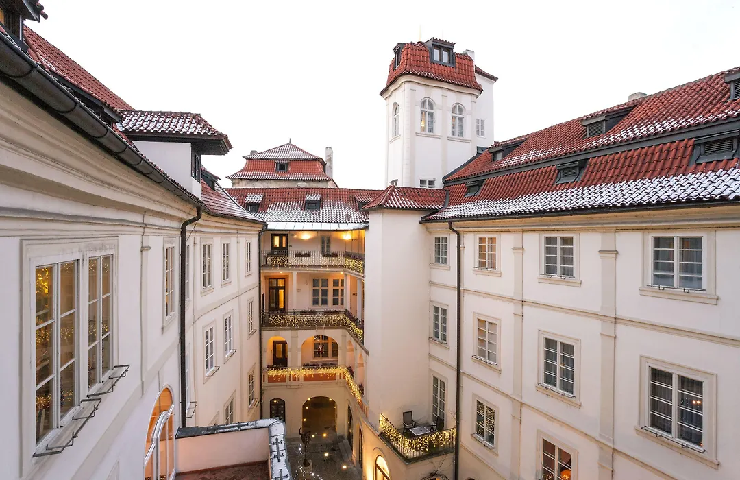 Iron Gate Hotel & Suites Prague By Bhg-1