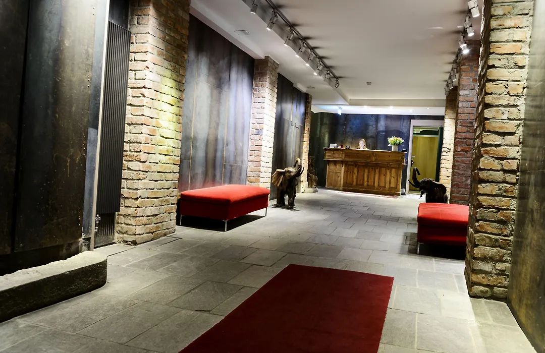 Hotel Hellsten-1