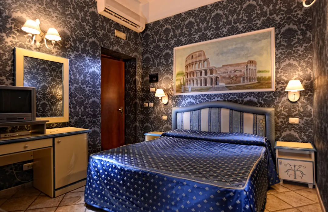 Hotel Golden-1