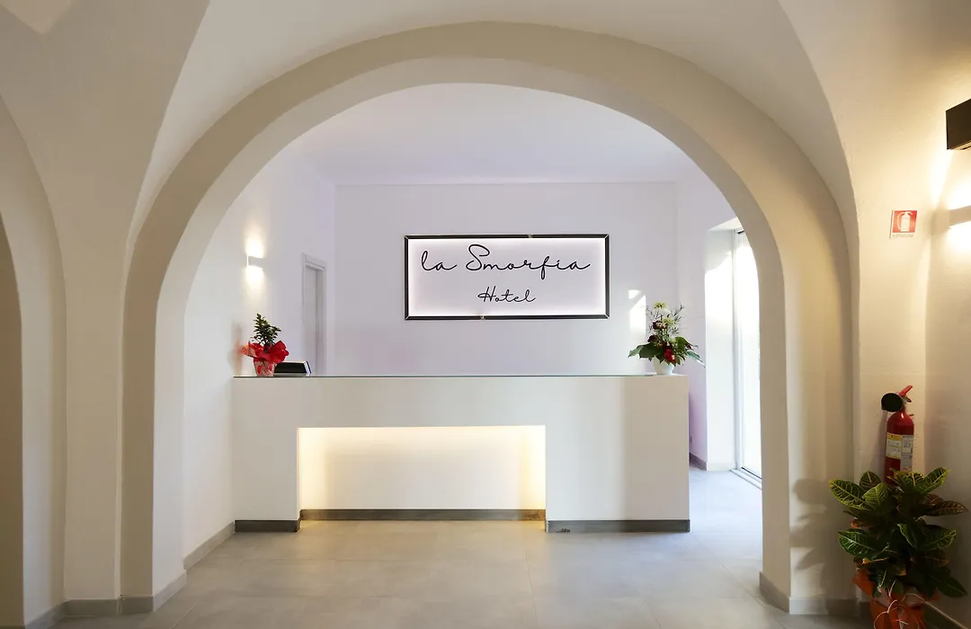 Hotel La Smorfia-1