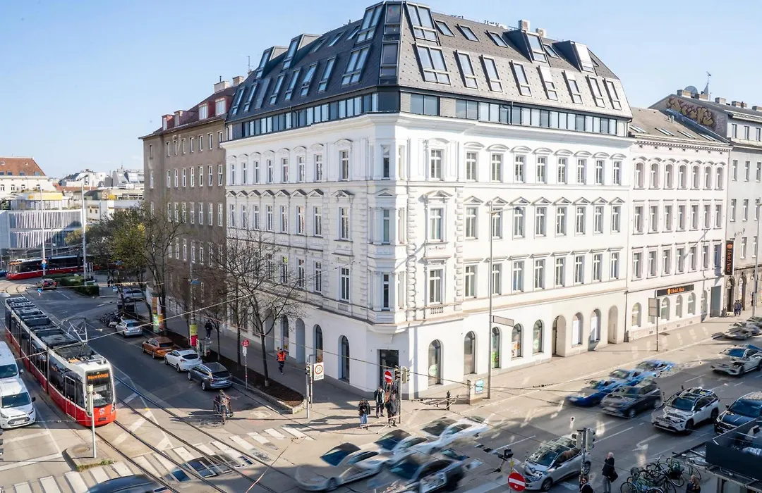 Hotel Alser-1