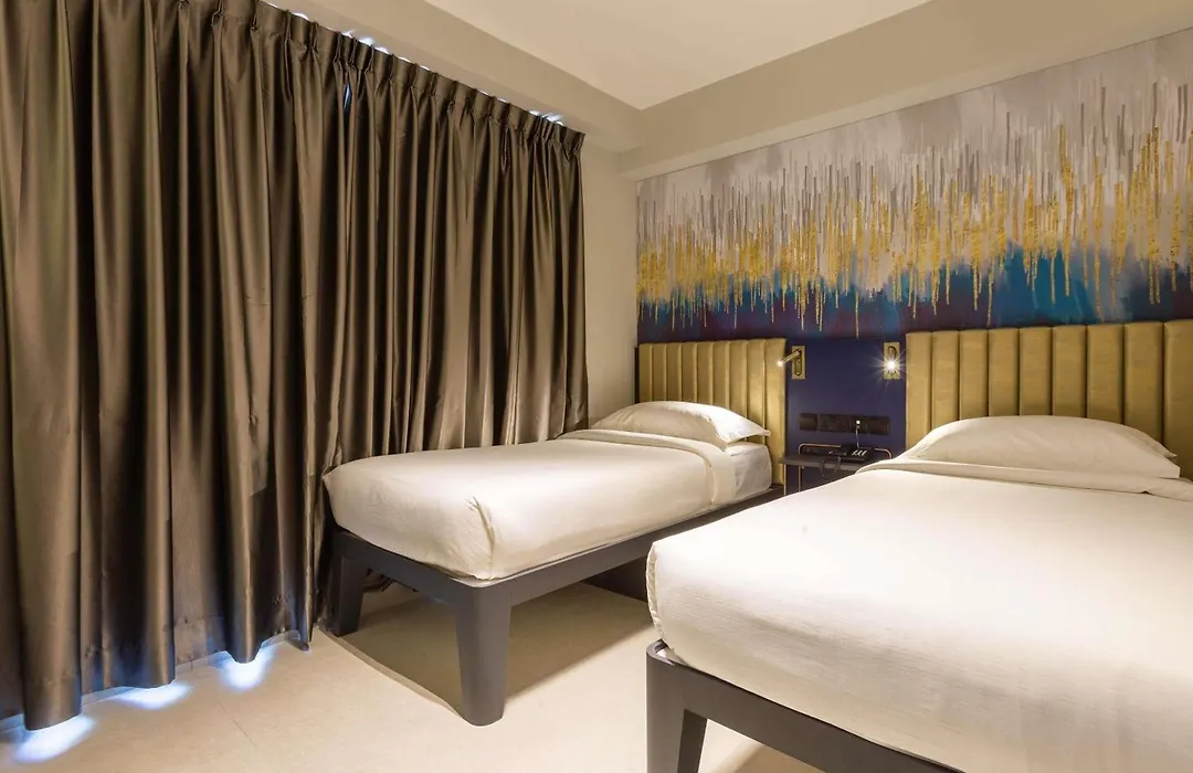 Ibis Budget Singapore Gold-1