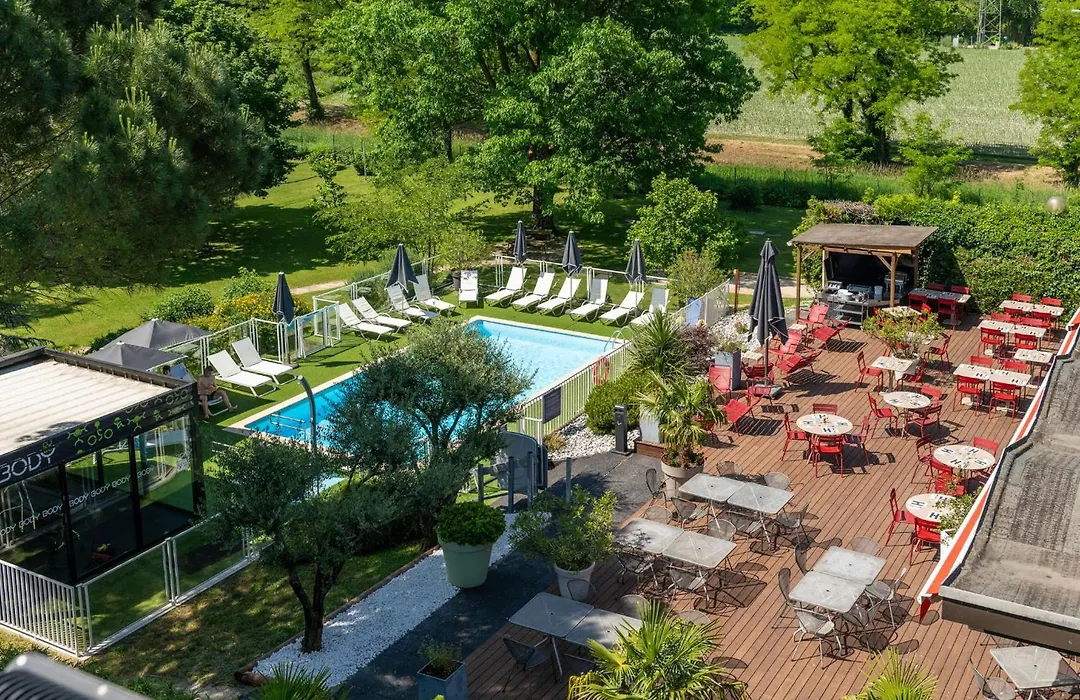 Novotel Grenoble Nord Voreppe-1