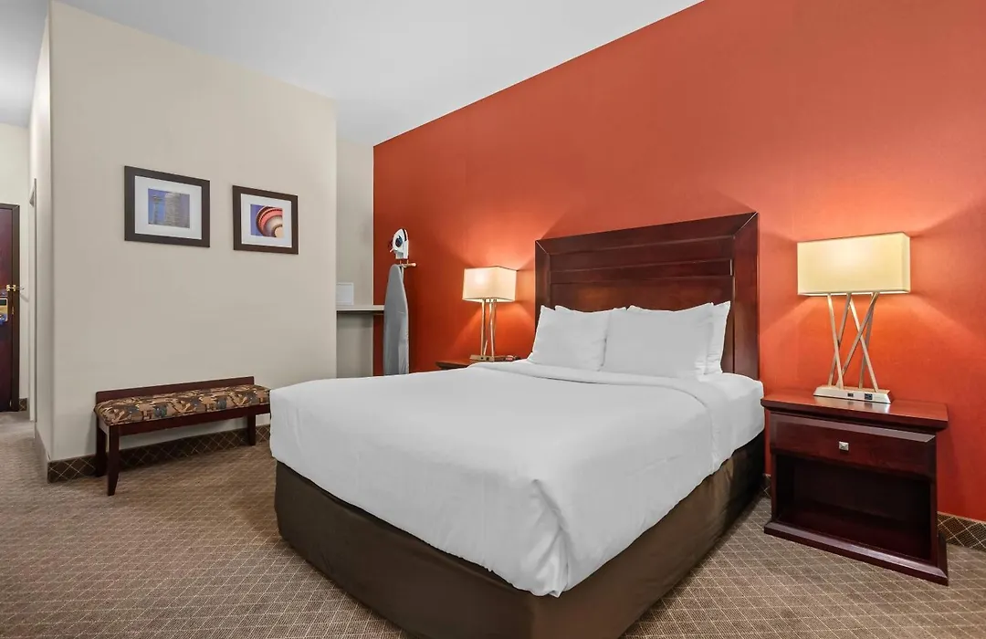 Comfort Inn & Suites Calgary Airport - South-1