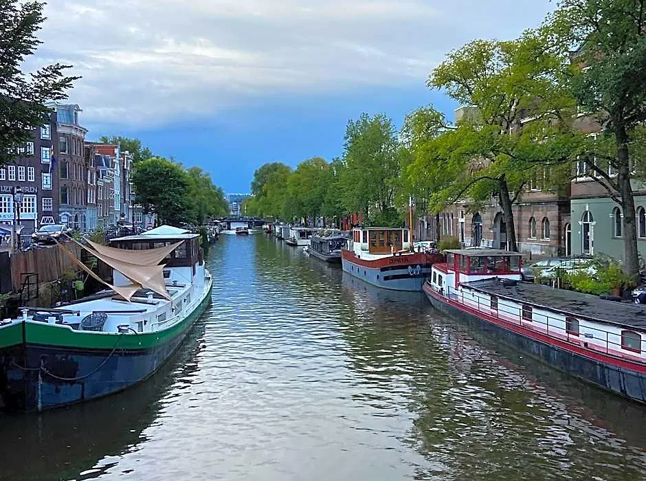 Houseboat Bonnie-1