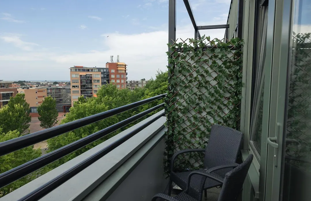 Forest Hotel-1