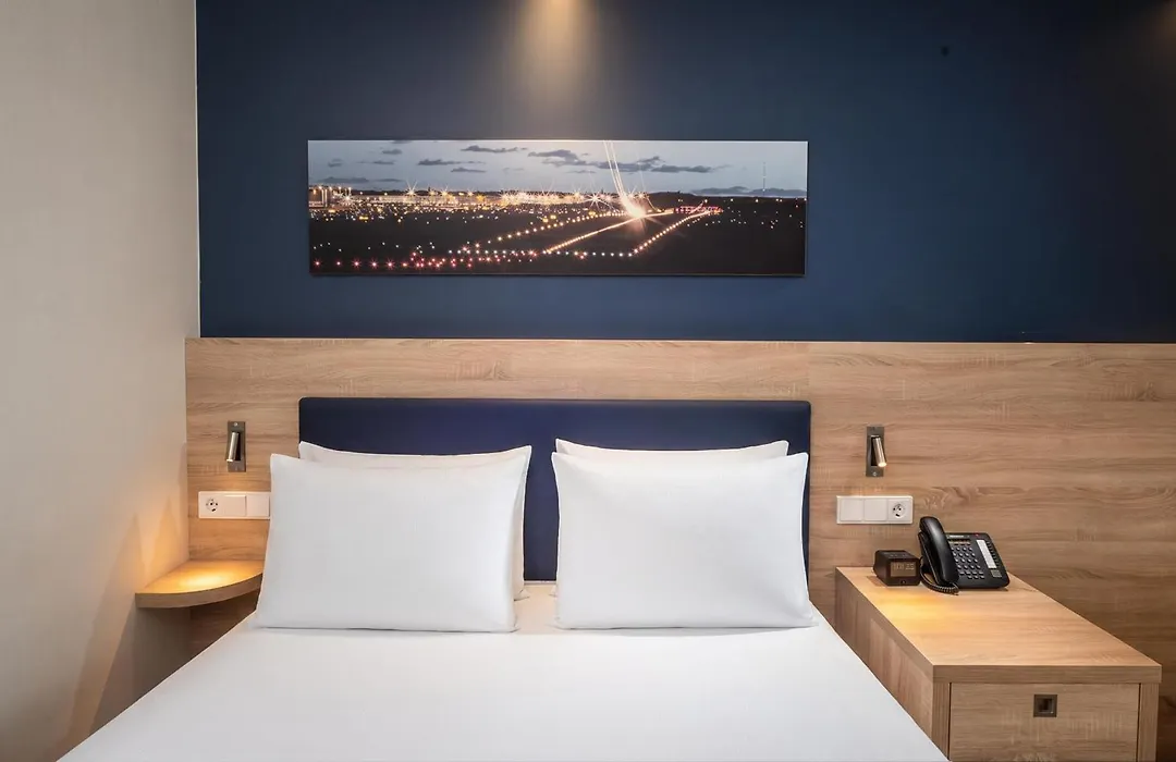 Hampton By Hilton Frankfurt Airport-1
