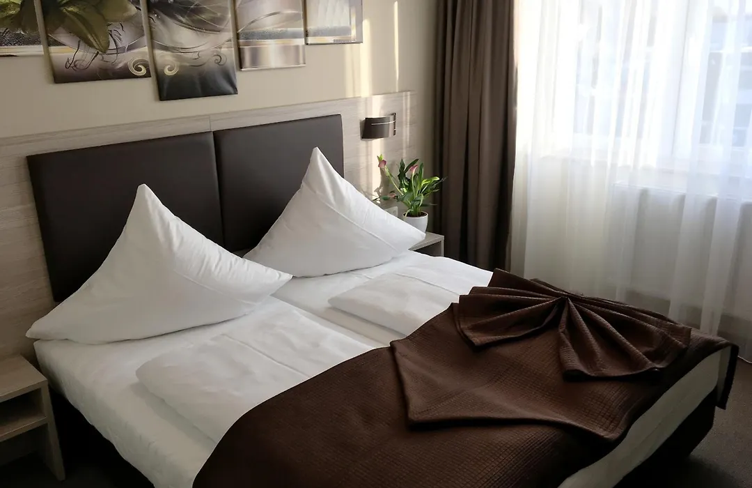 Hotel Glinde-1