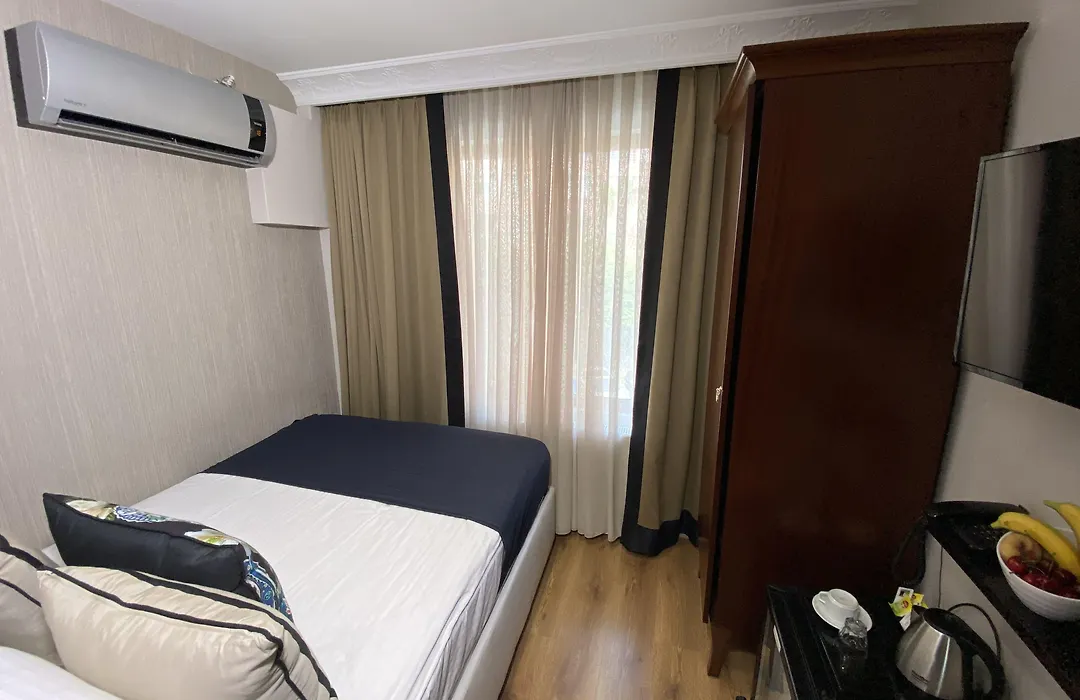 Four Doors Hotel-1