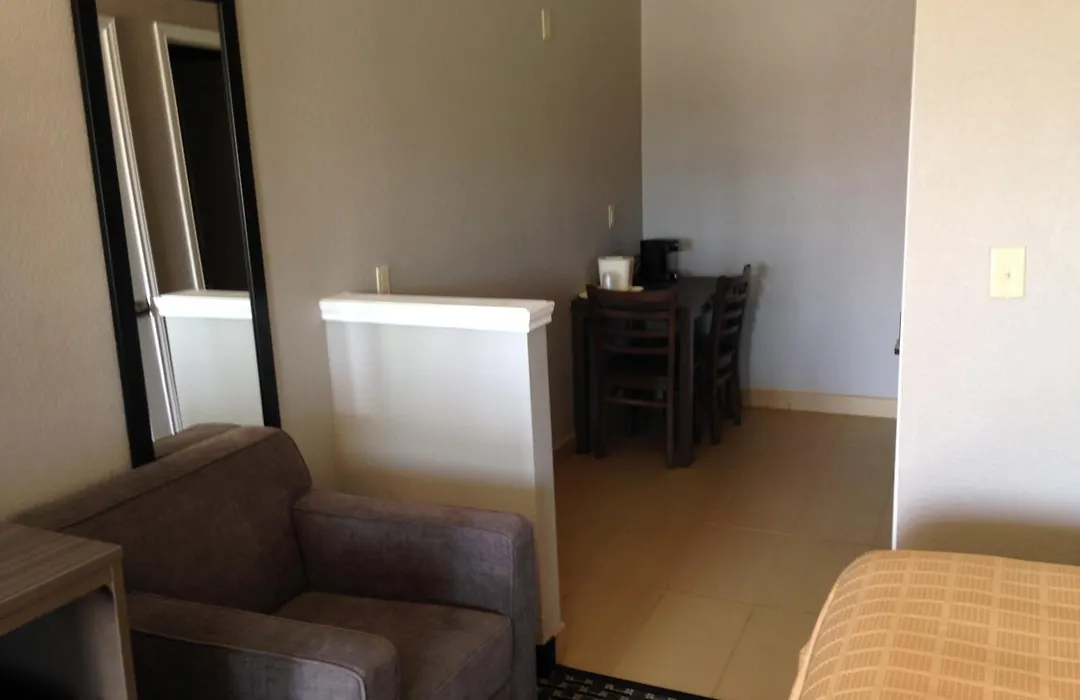 Scottish Inn & Suites Cotulla, Tx-1
