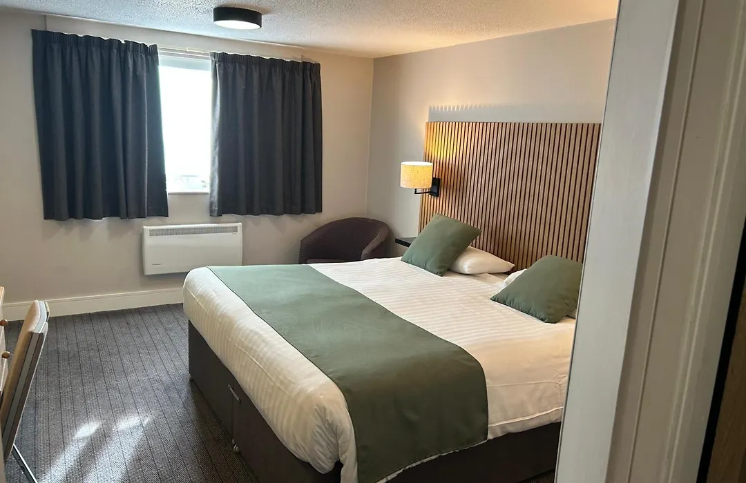 Hello Hotel-1