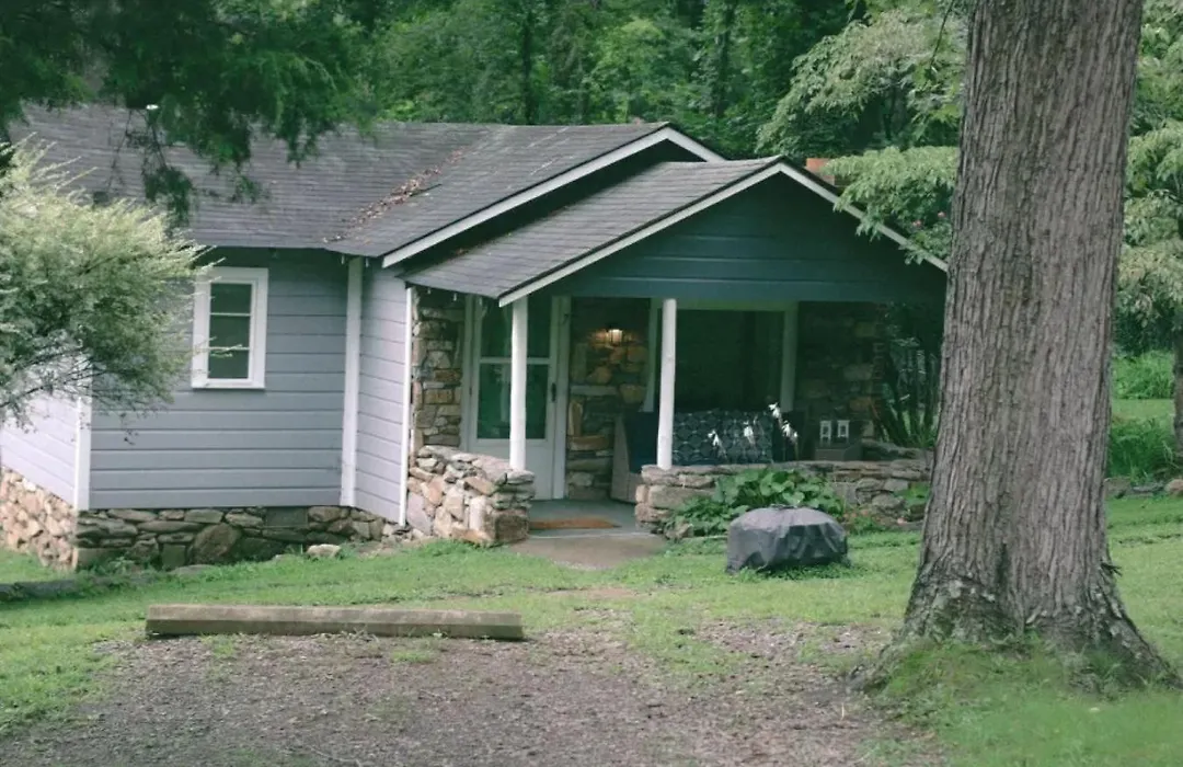 The Pines Cottages-1