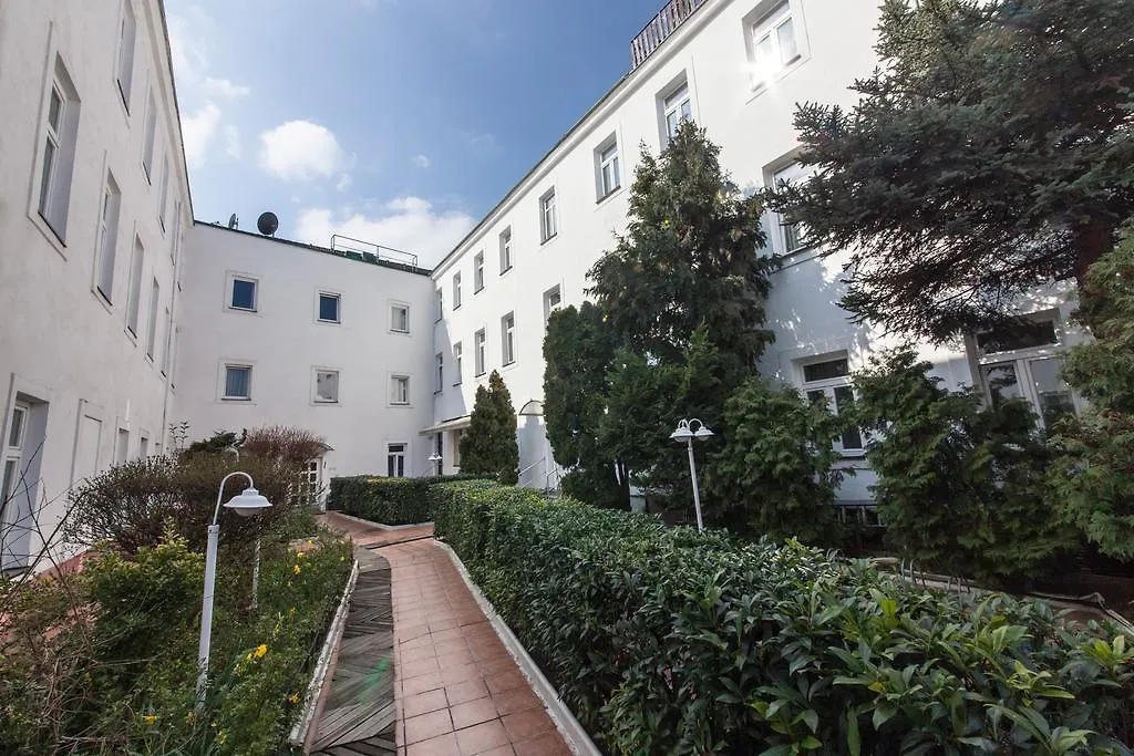 Novum Hotel Cristall Wien Messe-1