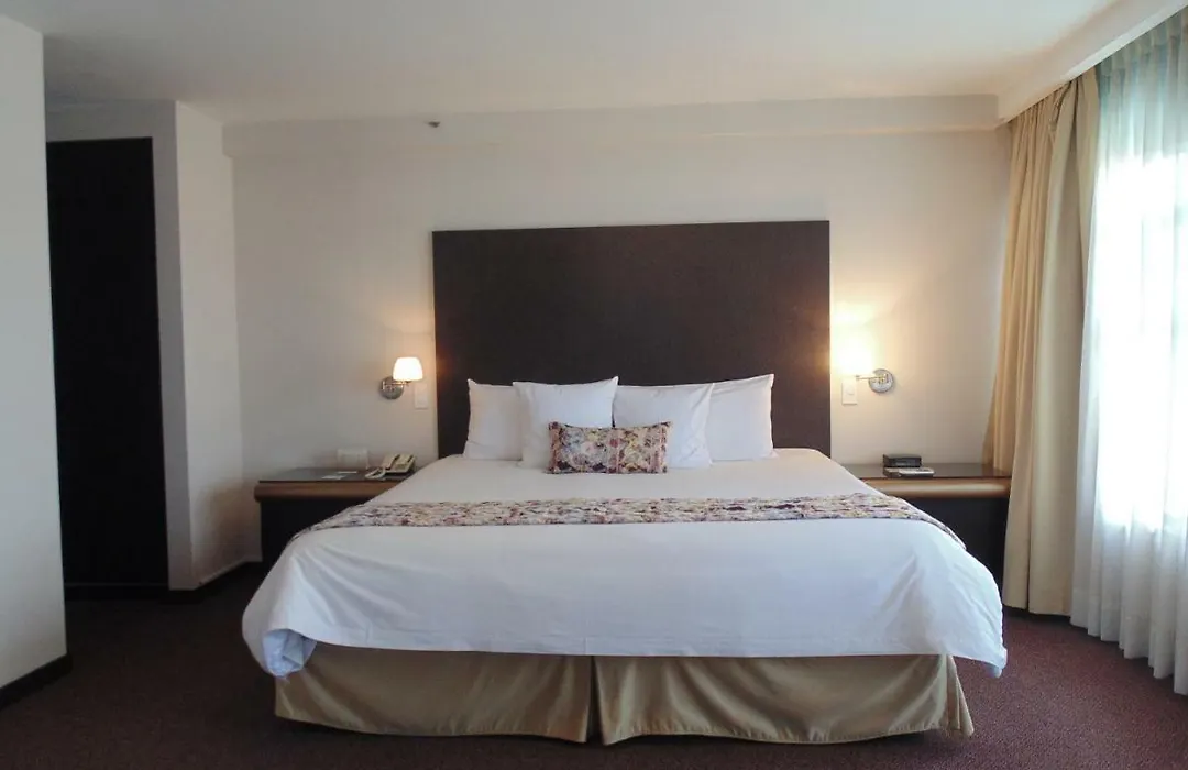 Best Western Cplaza Hotel-1
