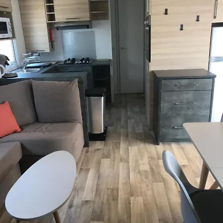 Mobil Home Camping Le Mar Estang Bord De Plage-2