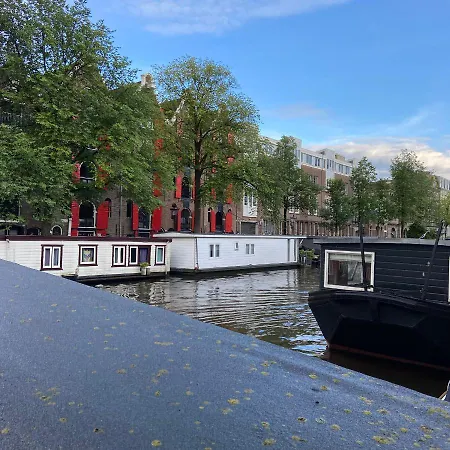 Houseboat Bonnie-2