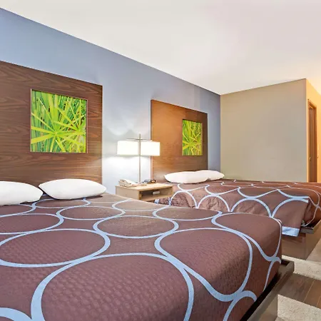 Super 8 By Wyndham Louisville Airport-2
