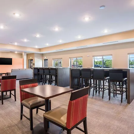 Comfort Suites Marysville Columbus - Northwest-3