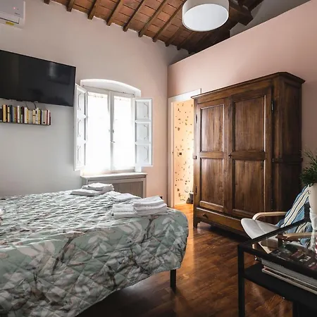 Warm Walls - Rooms-2