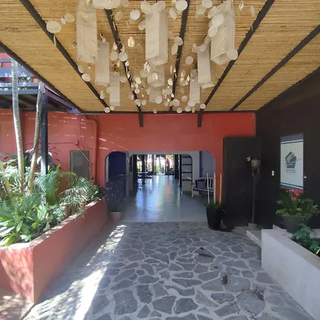 Hotel Laguna Del Cocodrilo-3