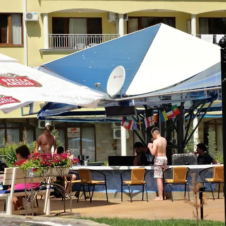 Summer Dreams -Apartcomplex-3