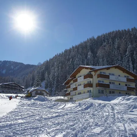 Garni Hotel Bel Vert-3