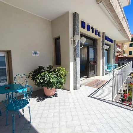 Hotel Tirreno-2