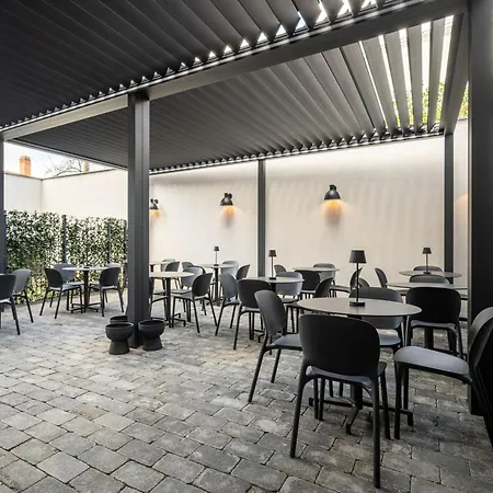 Urban Hotel-3