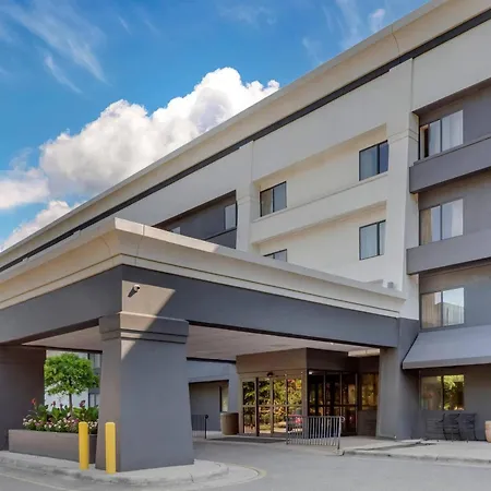 Quality Inn & Suites Raleigh Durham Airport-2