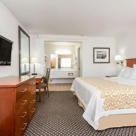 Days Inn By Wyndham Kimball-3