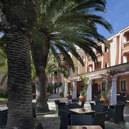 Cala Ginepro Hotel Resort & Spa-3