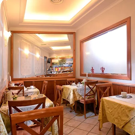 Hotel Golden-3