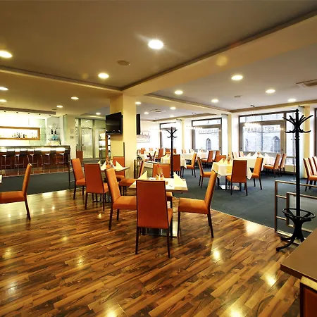 Hotel Central-2