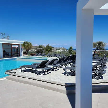 Hillside Studios & Apartments-3
