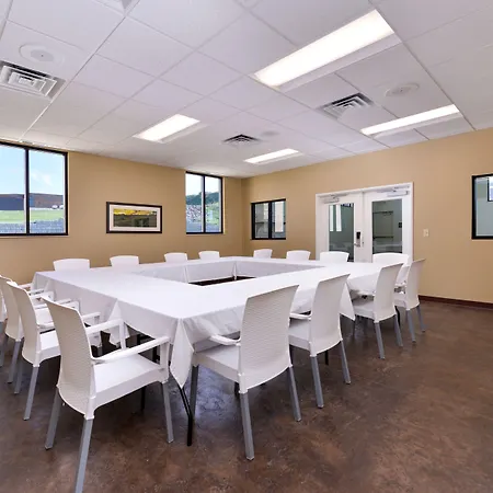 Comfort Inn & Suites Mandan - Bismarck-2