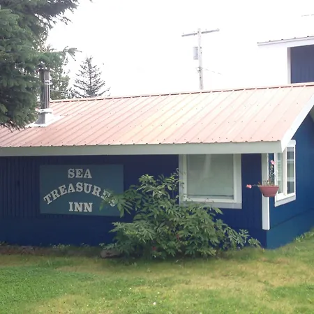 Sea Treasures Inn-3