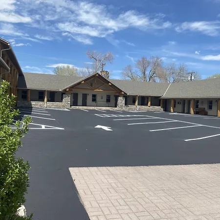 Moose Creek Lodge & Suites-2