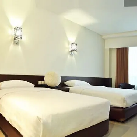 Bamboo Inn Hotel & Cafe-2