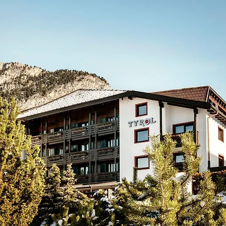 Hotel Tyrol-3