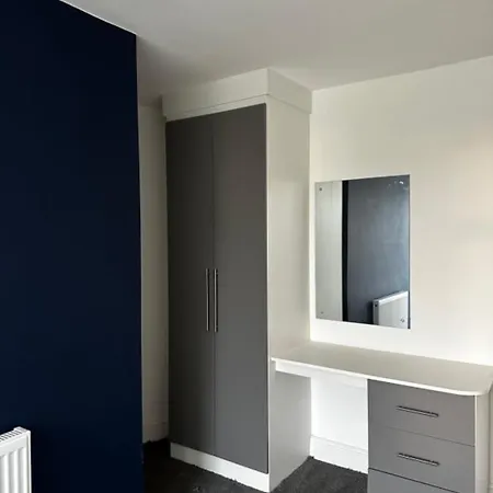 Oyo Cheetham Hill Guest House-3