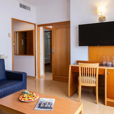 Invisa Hotel La Cala-2
