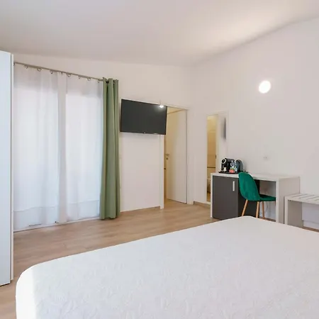 Admayora Guest House-3