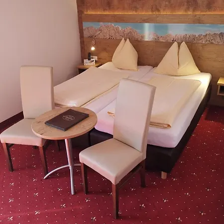 Hotel Alpenhof-3