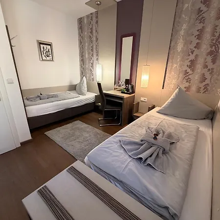 Amadea - Cityhotel Salzburg-3