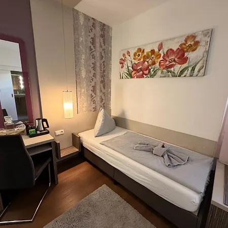 Amadea - Cityhotel Salzburg-3